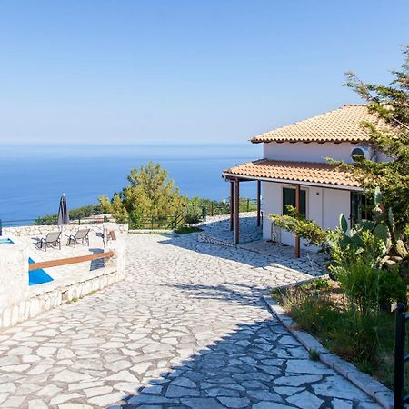 Villa Skyfall Kalamítsi Buitenkant foto
