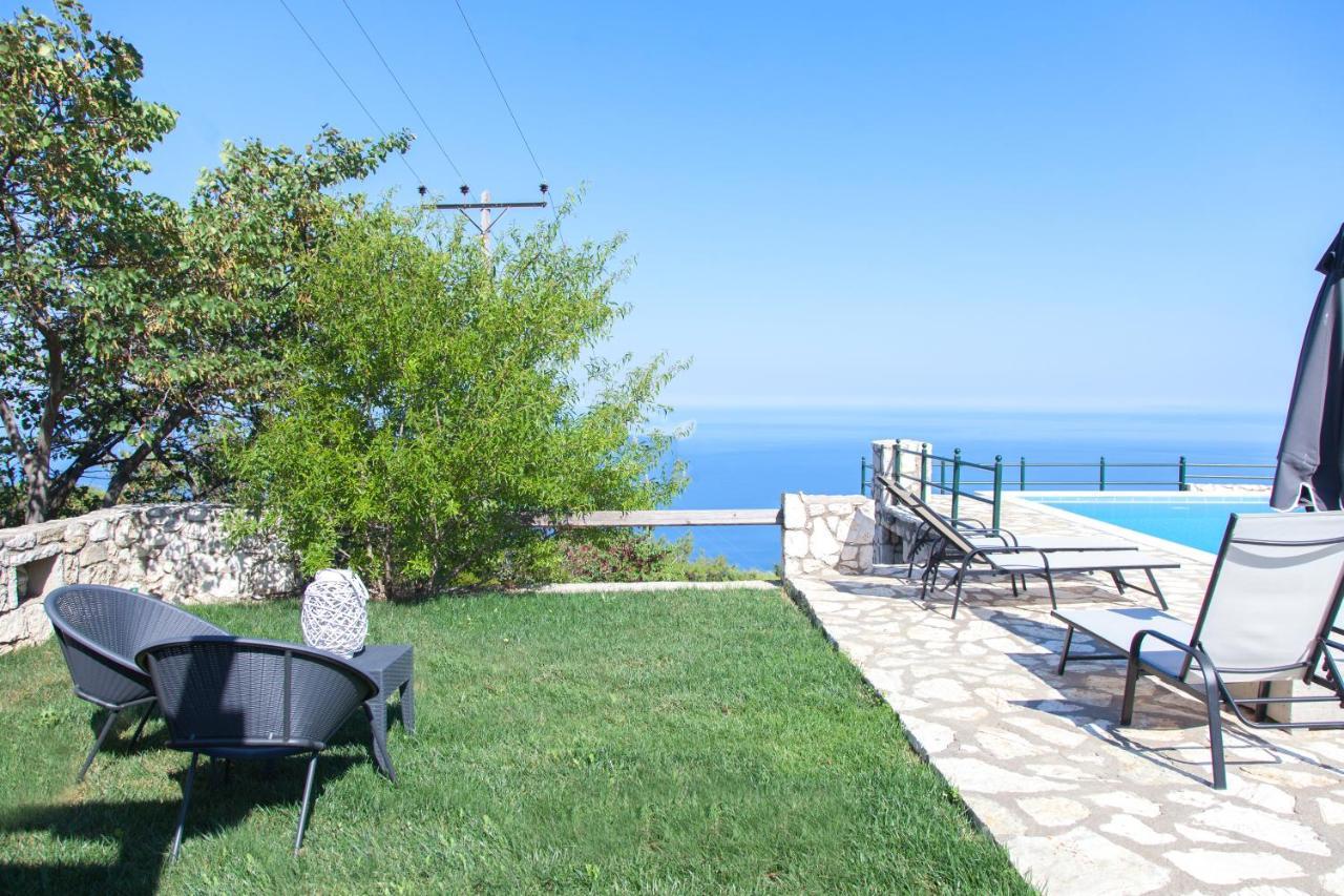 Villa Skyfall Kalamítsi Buitenkant foto