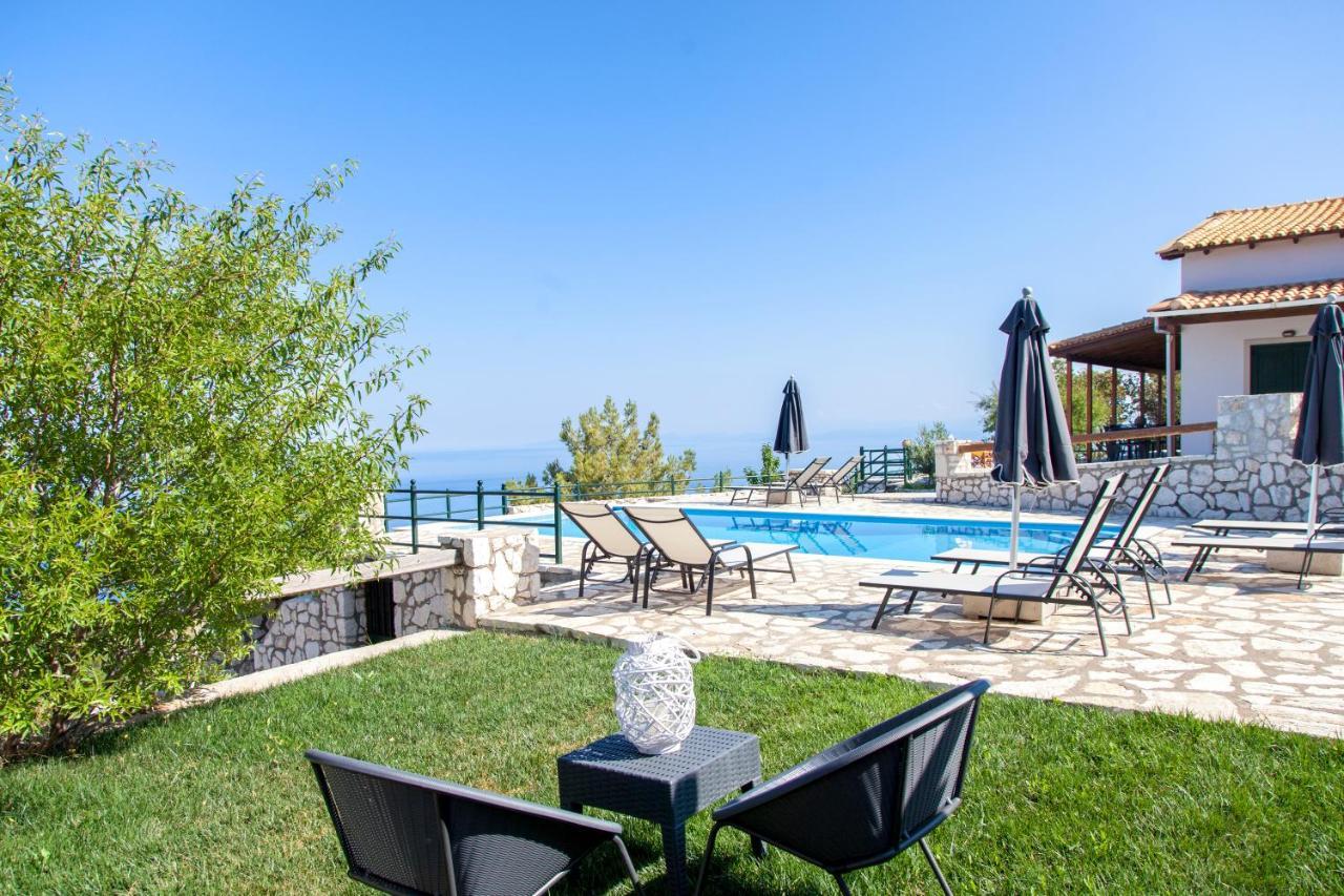 Villa Skyfall Kalamítsi Buitenkant foto
