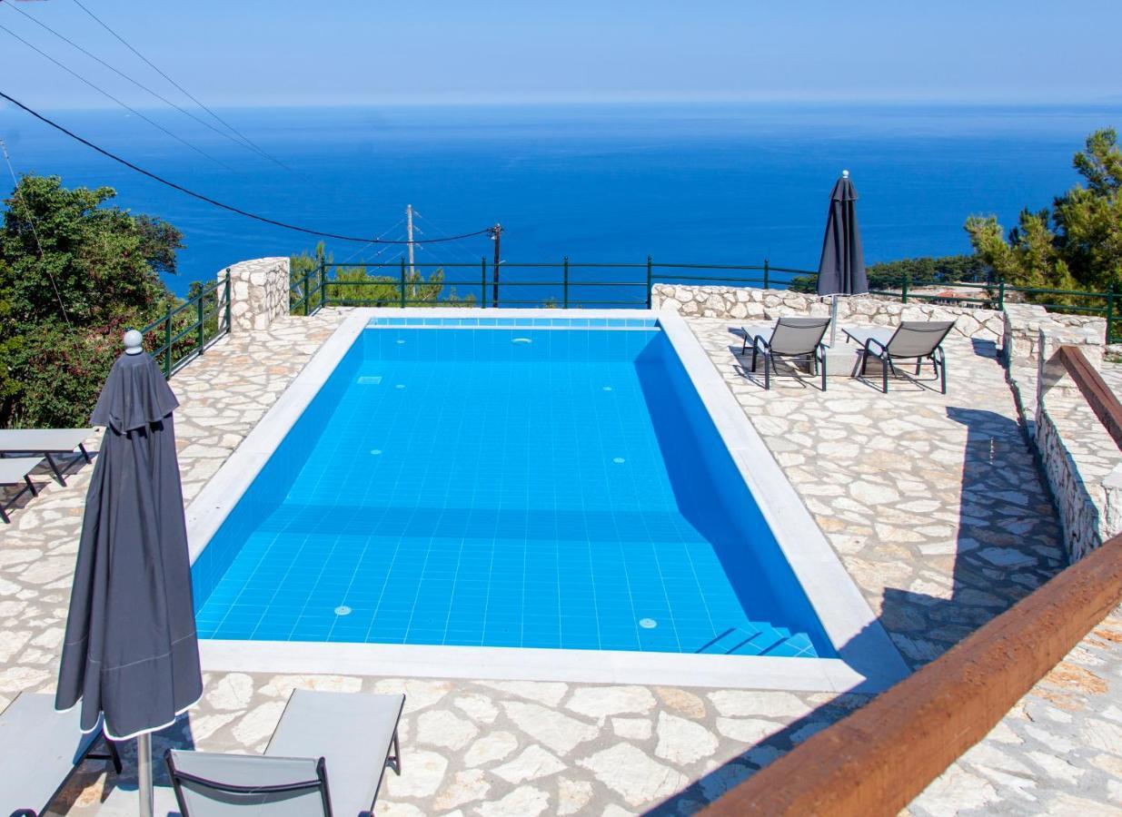 Villa Skyfall Kalamítsi Buitenkant foto
