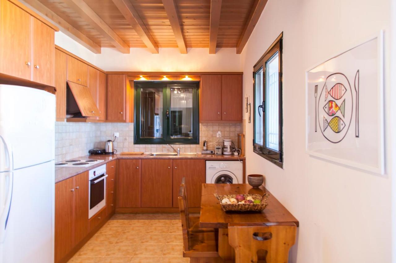 Villa Skyfall Kalamítsi Buitenkant foto